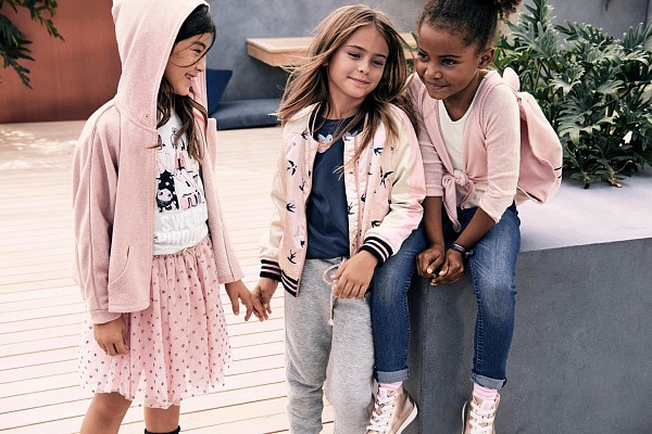 H&M | KIDS Shop Vincent Kids Shoes! This was the website for terpiderca.ga The content below is from the site's archived content. Unfortunately you can no longer purchase Vincent's shoe styles on this US site that was created to introduce the US to the delightful and stylish footwear.